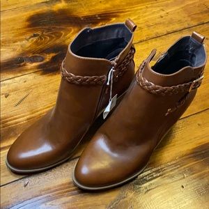 12 NWT American Eagle Ankle Boot with gold accents